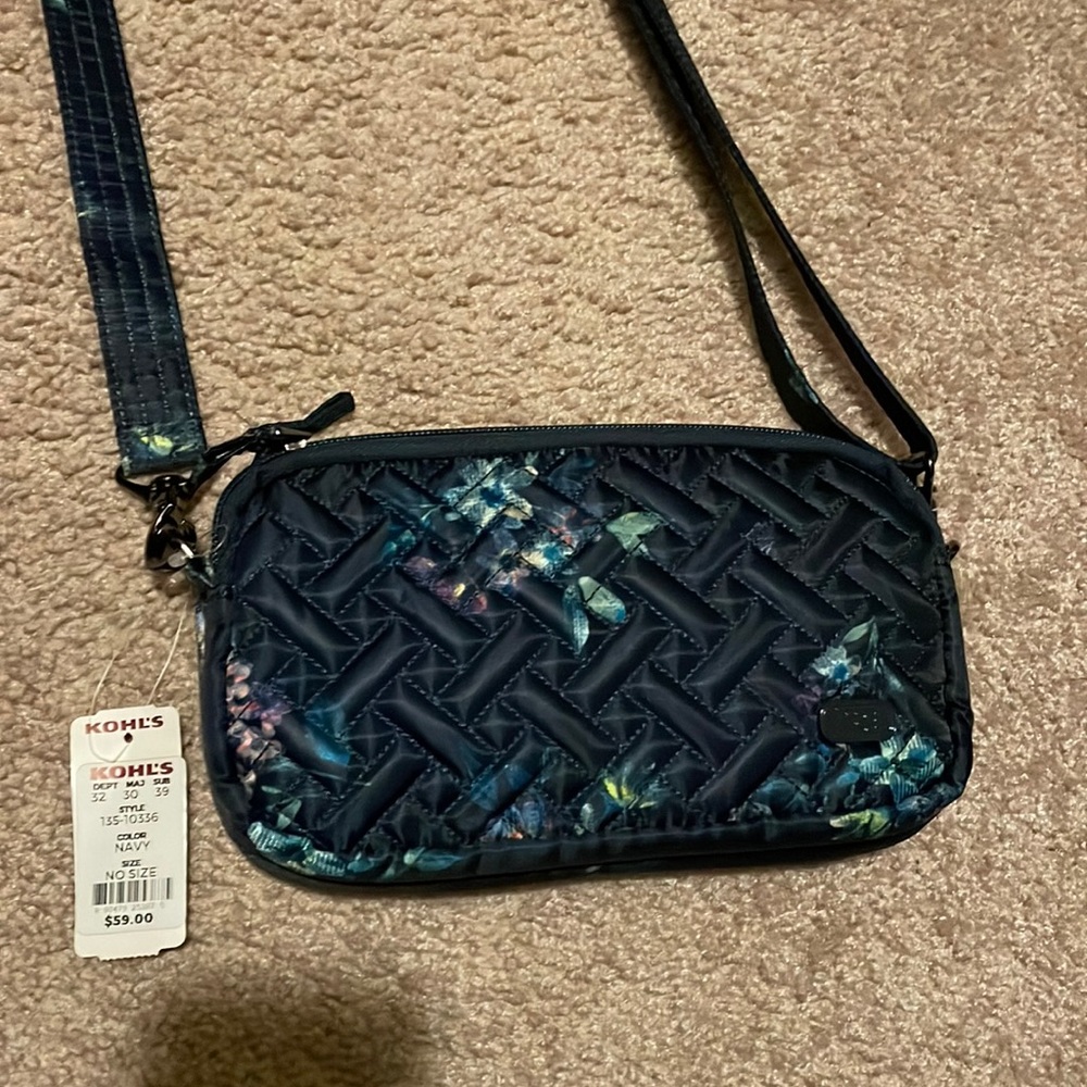 Lug Coupe XL NWT Bouquet Navy